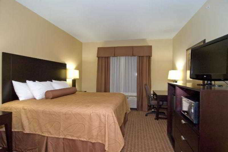 Best Western Bastrop Pines Inn Dış mekan fotoğraf
