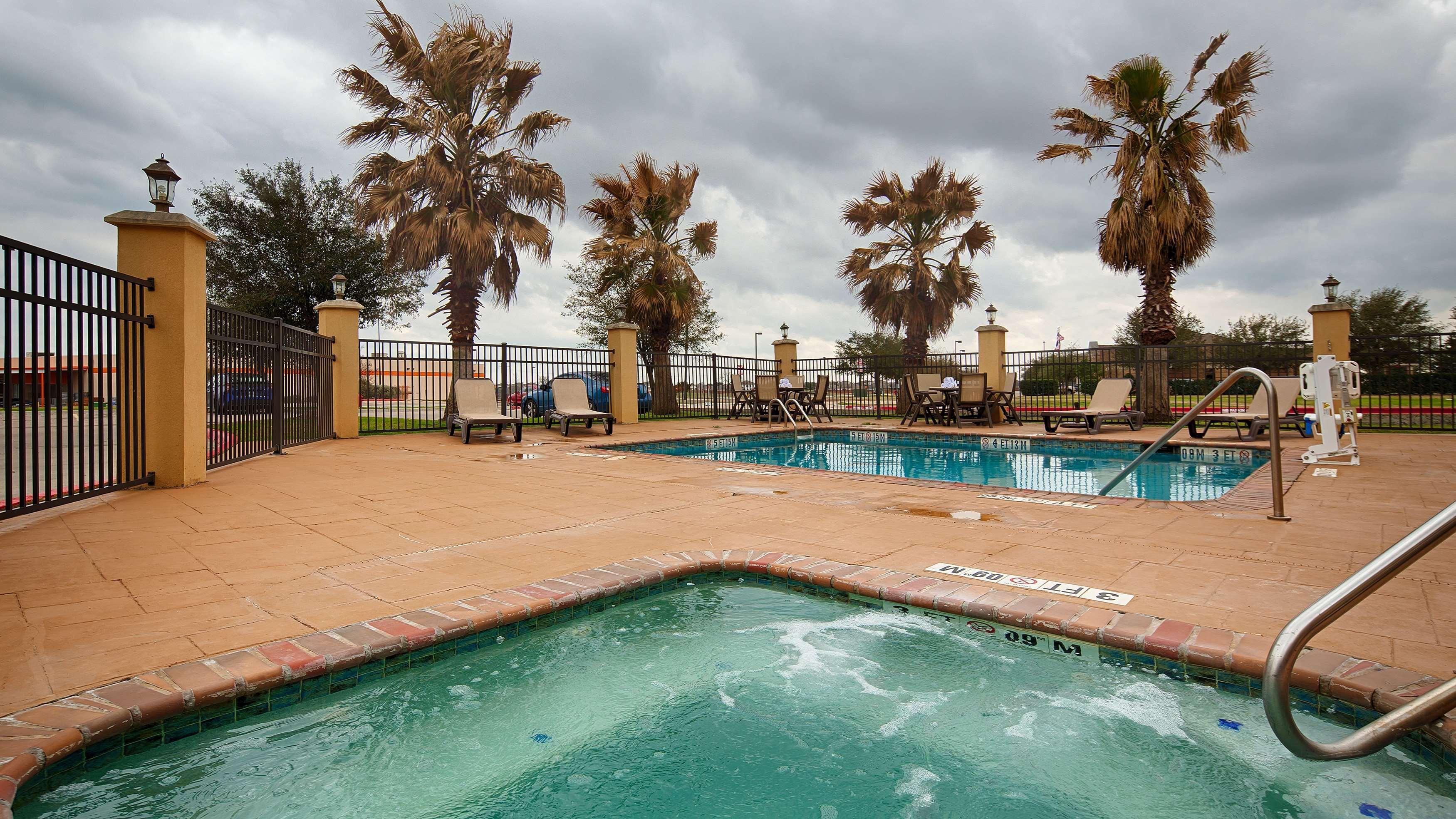 Best Western Bastrop Pines Inn Dış mekan fotoğraf